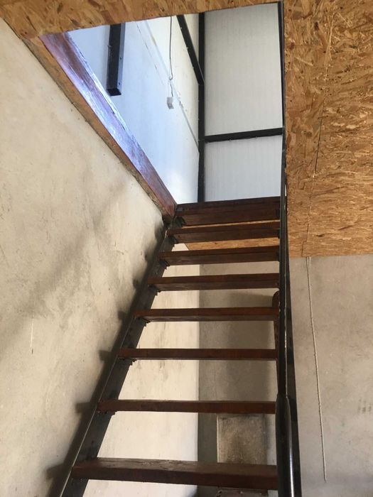 Гараж двоповерховий