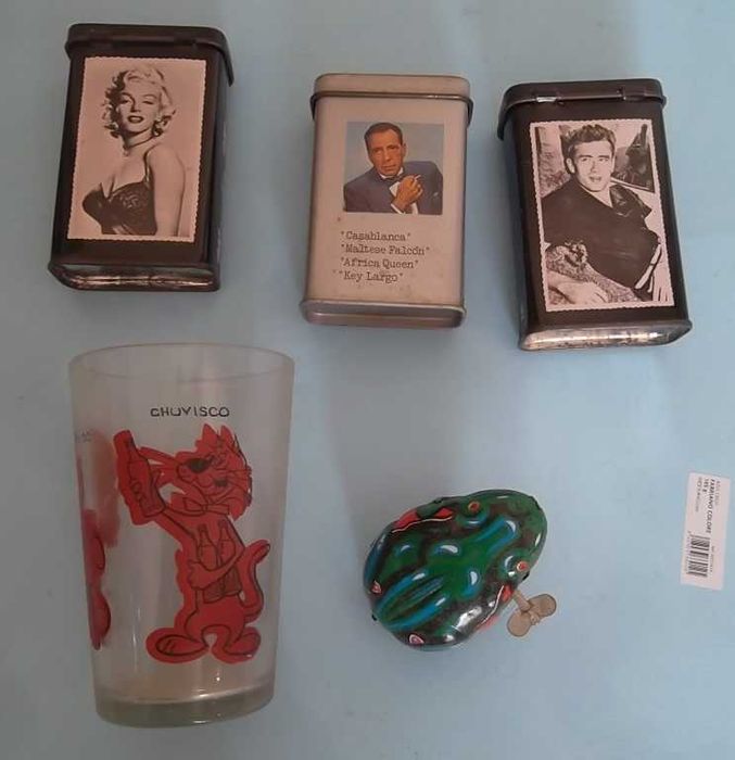 Grande lote brinquedos/discos/velharias tudo apenas 25EUR