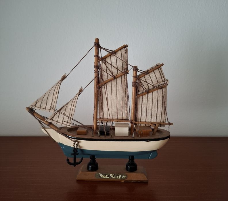 Navio Caravela Barco Madeira
