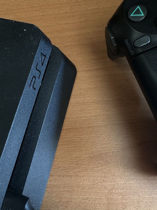 PS4 Slim 1Tb com comando