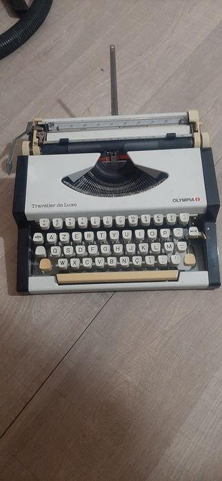 Maquina de escrever Olympia