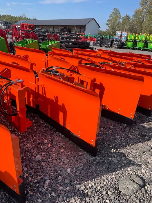 Duży mocny pług do śniegu do tura tuza skladany Metal Technik Dostawa