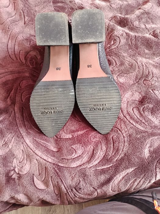 Жіночі Шкіряні Ботинки на підборі.