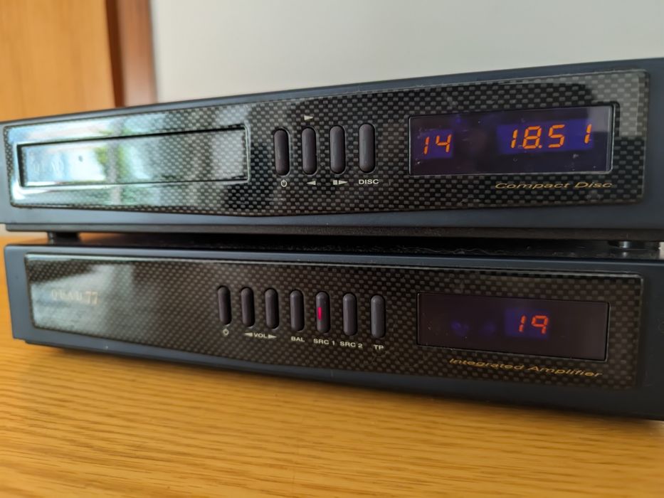 Amplificador Integrado + Leitor de CD Quad 77 

À venda dois c