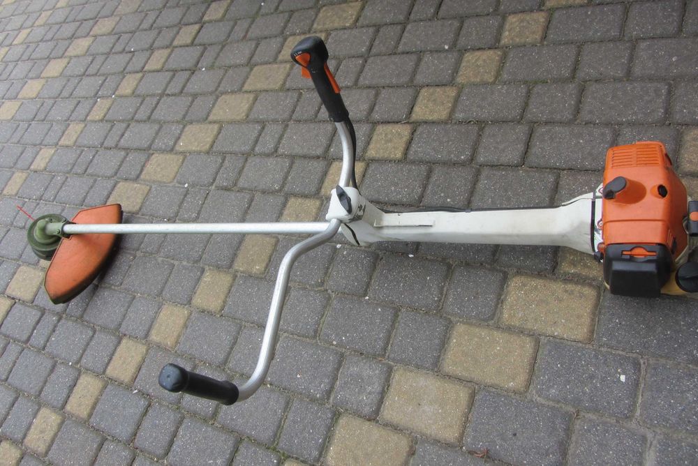 Kosa spalinowa  Sthil