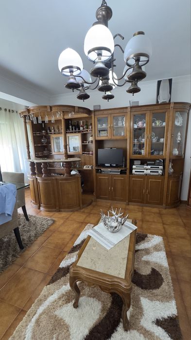 Móvel de Sala Completo com Bar e Balcão – Excelente Estado