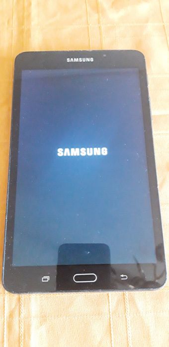 Tablet Samsung A6 t280 ler discrição.