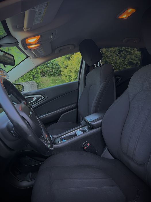Chrysler 200 2,4 газ/бензин Автомат 2015 рік
