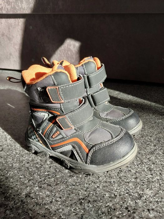 Buty zimowe dla dziecka 24 r.