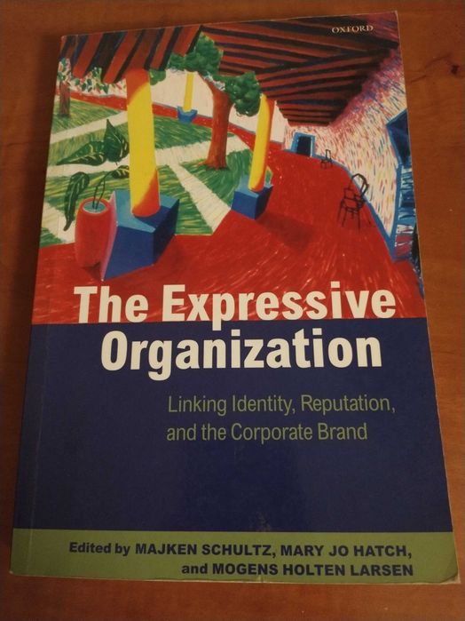 Vários livros de comunicação organizacional