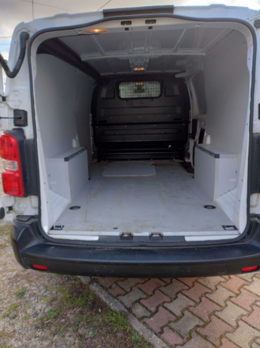 samochód dostawczy Opel Vivaro
