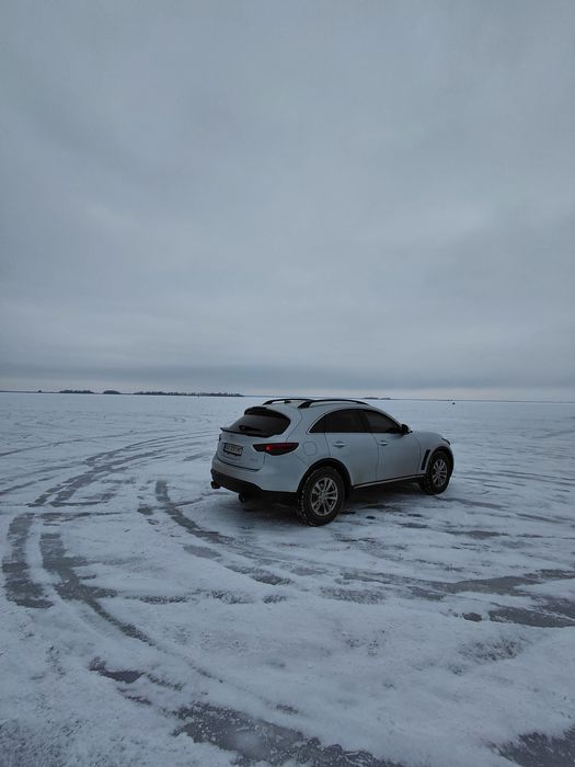 Продам Infiniti fx35