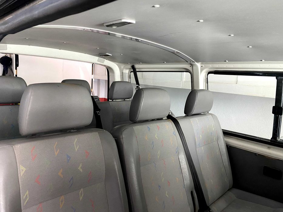 VW Transporter 2008 - 199 000 Km - 9 lugares