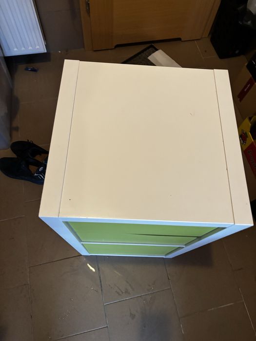 Szafka stojąca Ikea z zielonymi frontami