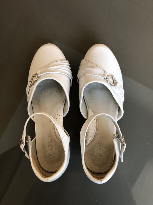 Buty dla dziewczynki r. 34 Komunia Ślub Bal Druhny Białe
