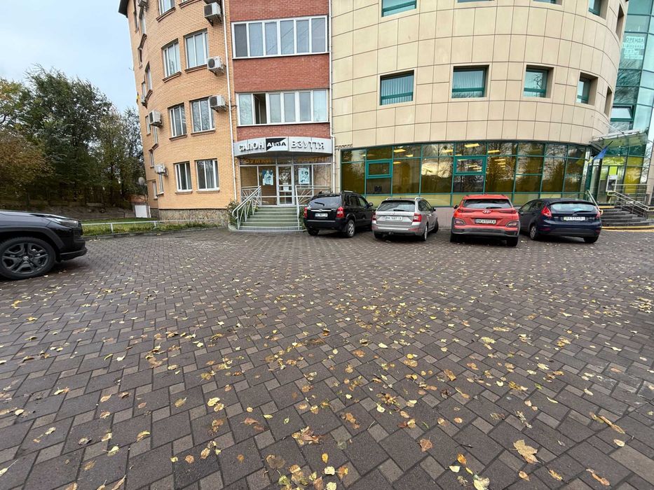 Продаж комерційного приміщення в центральній частині міста