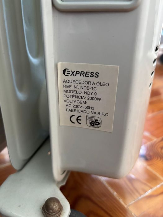 Aquecimento elétrico a óleo