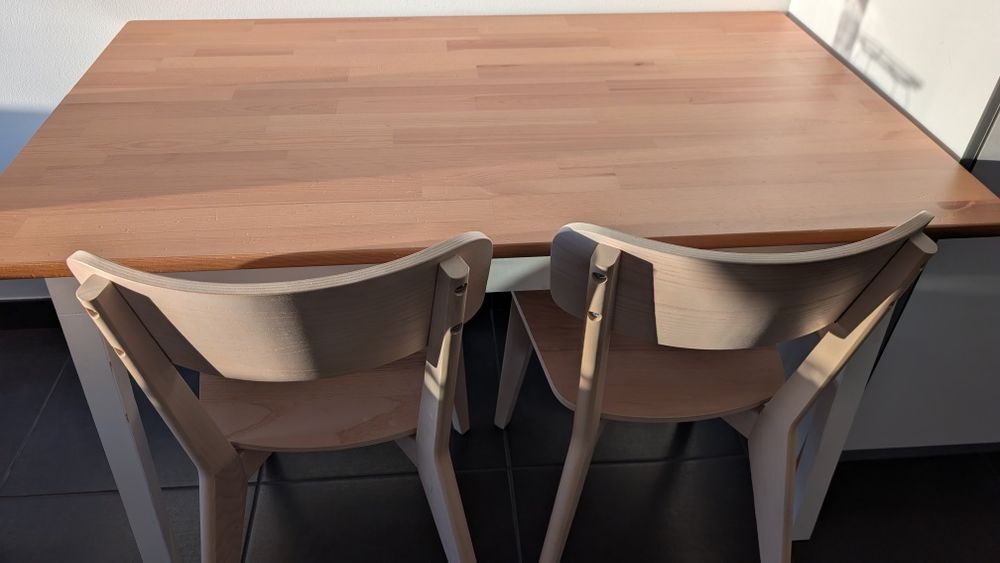 Mesa com 2 caldeiras