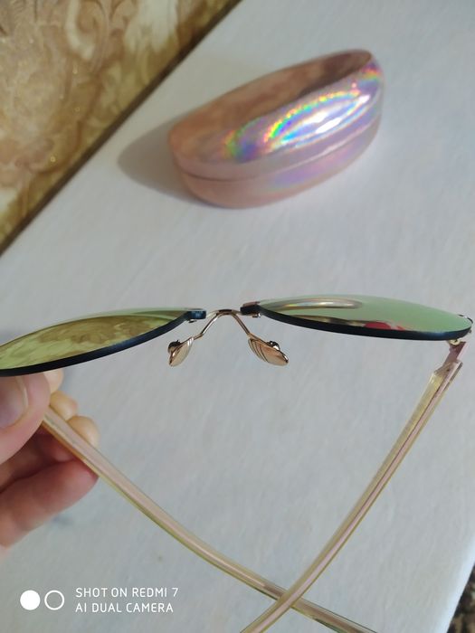 Стильні окуляри.