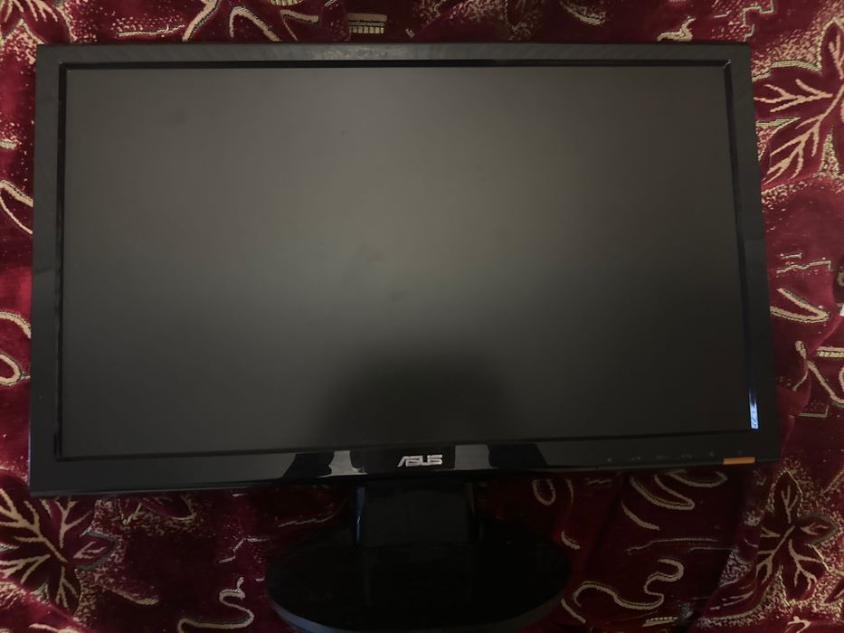 ASUS монитор на 70 герц