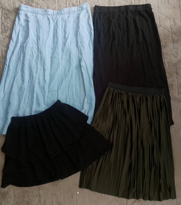 Paka spódnic cztery sztuki rozm XL/XXL 42/44