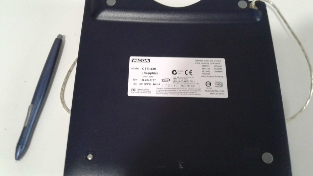 Mesa de desenho digital. Marca: Wacom