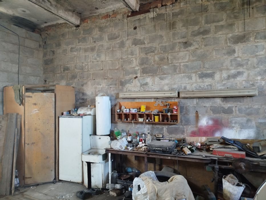 Продам  гараж-бокс для автомобілів