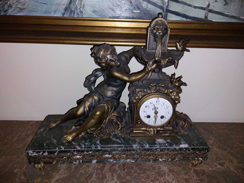 Vintage Mechanical Decorative Clock (Negotiable)