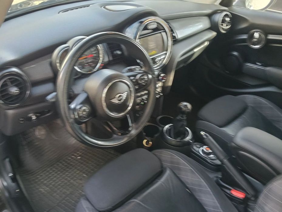 MINI 5 Portas Cooper D Seven