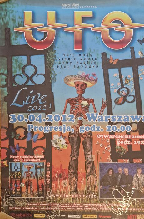 UFO plakat zespołu z autografami