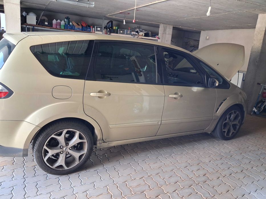 Carrinha S-max 7 lugares ( Mot: Troca por Hibrido)