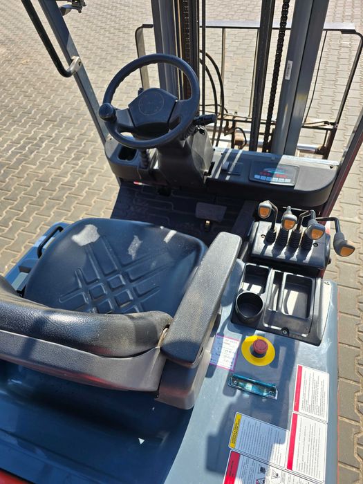 Elektryczny wózek widłowy HELI CPD25  2019r