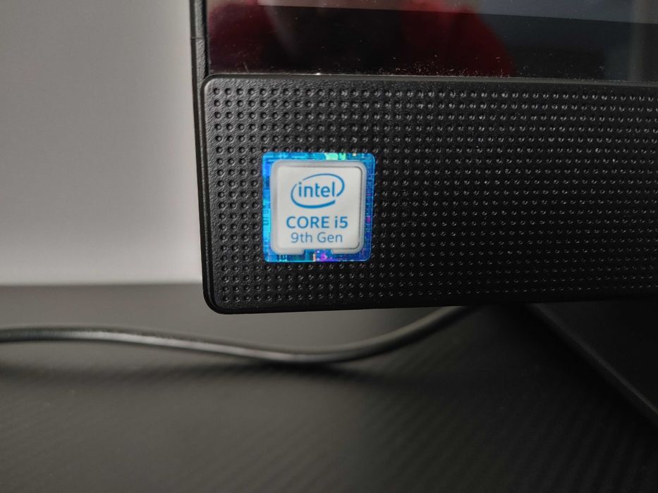 Komputer AIO DELL Optiplex 5270 / Intel Core i5-9500 / 16 GB DDR4 / 240 GB SSD / Klawiatura i Mysz Logitech / Windows 11 /