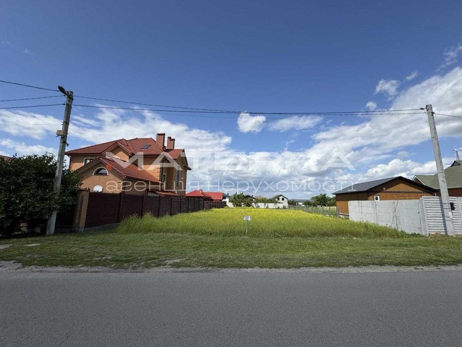 Тарасівка продам ділянку 10,6 сот Асфальт, Газ!