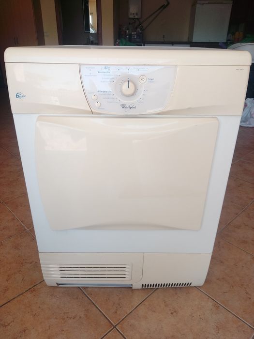 Máquina de secar roupa