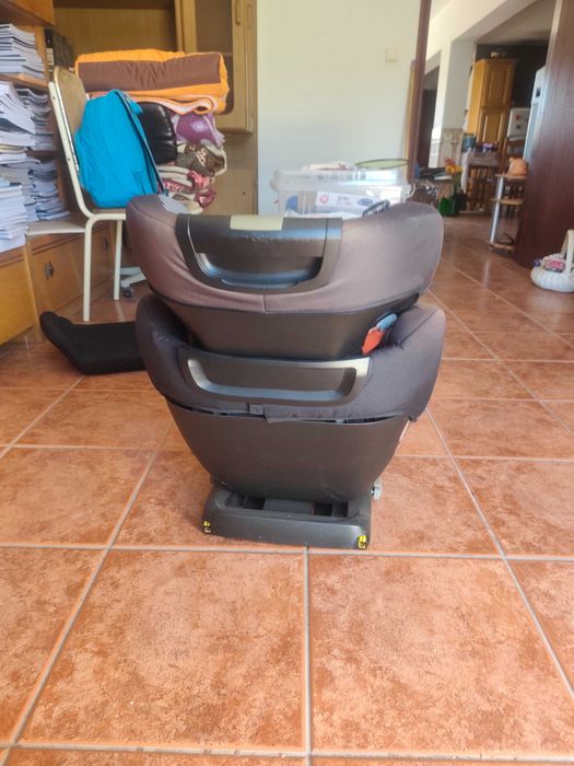 Cadeira automóvel criança