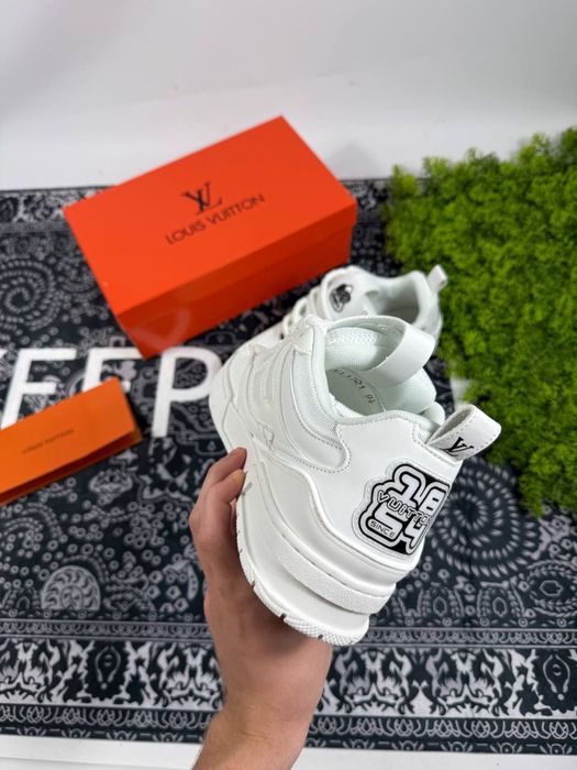 Louis Vuitton nove