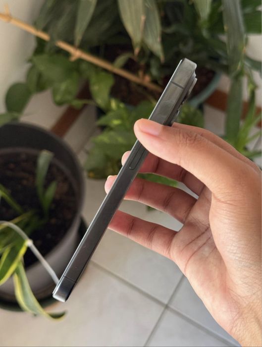 iPhone 15 Pro Titanio Preto ** Baixa preço **