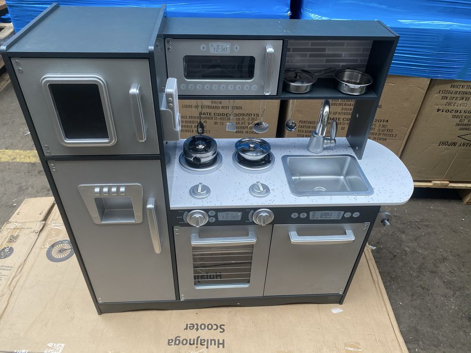 Дерев’яна іграшкова кухня для дітей нова Детская кухня