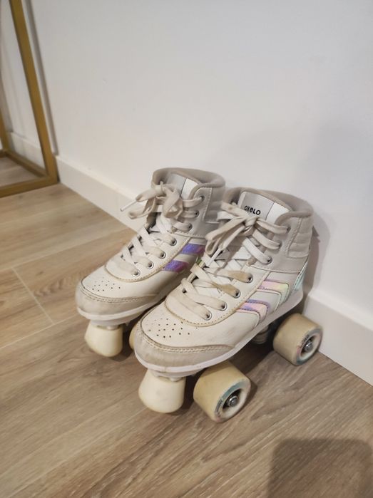 Patins  com capacete