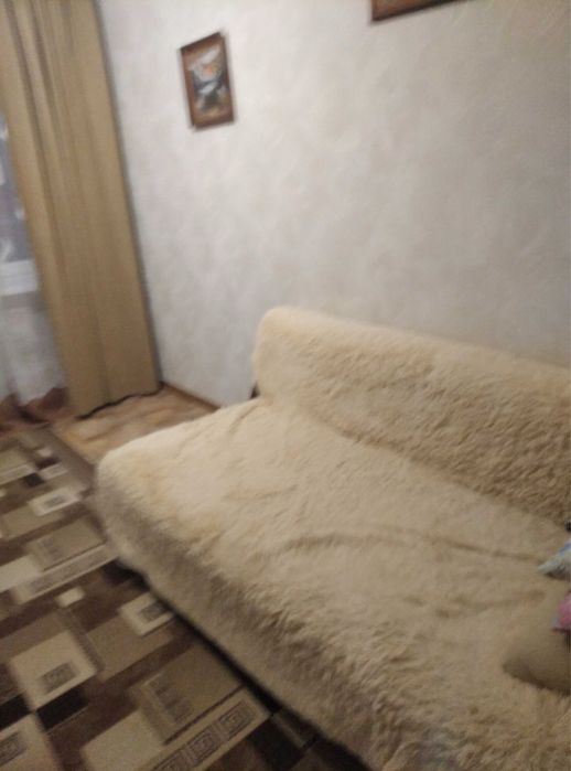 Здається кімна в гуртожитку на Цем посьолку .