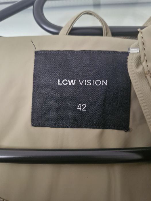 Куртка легкая, женская, дождевик.