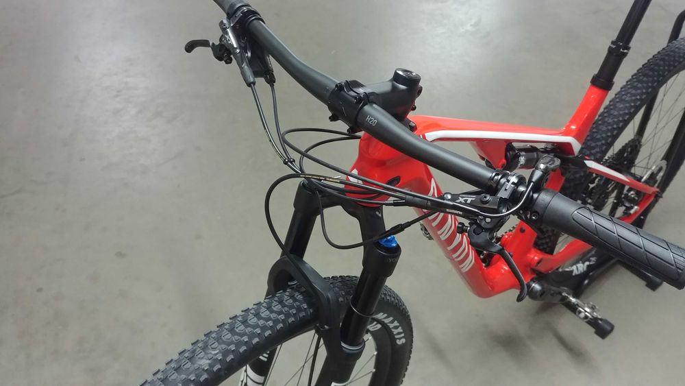 CANYON LUX CF SL 8.0 Race Team