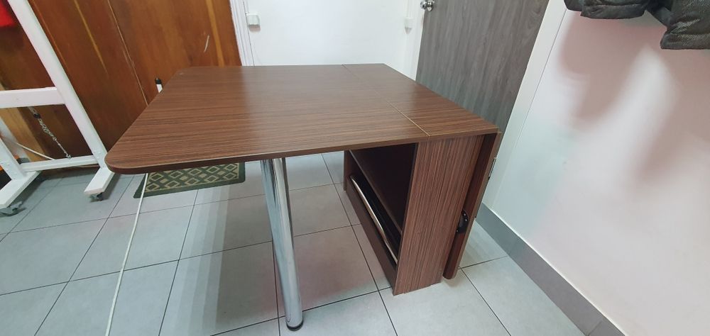 Продам стіл універсальний