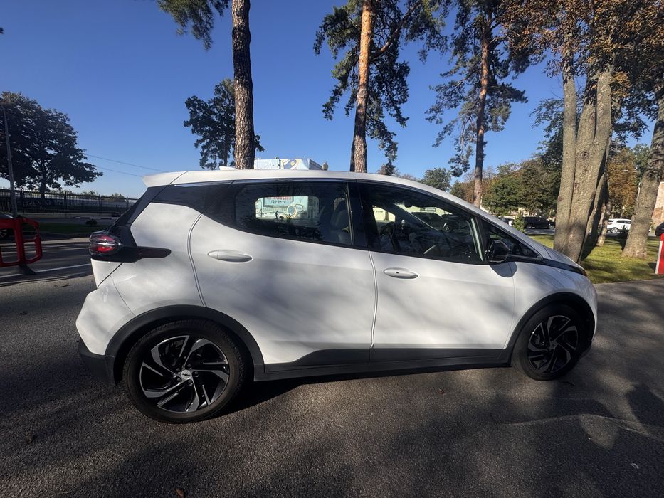 Продам Chevrolet Bolt EV  2023