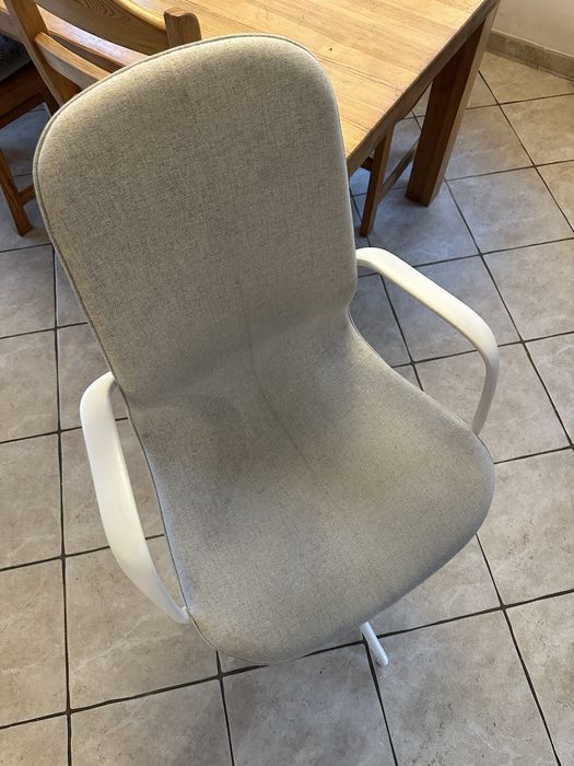 Krzesło IKEA LÅNGFJÄLL Gunnared beżowy biała rama