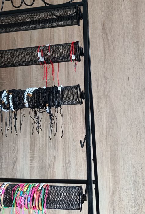 Stojak na bransoletki