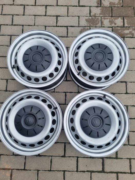Диски металеві з ковпаками 5 × 120 R 16 ET-51 VOLKSWAGEN Оригінал Нові