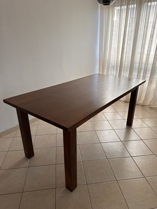 Mesa de madeira 180x90 em boas condições