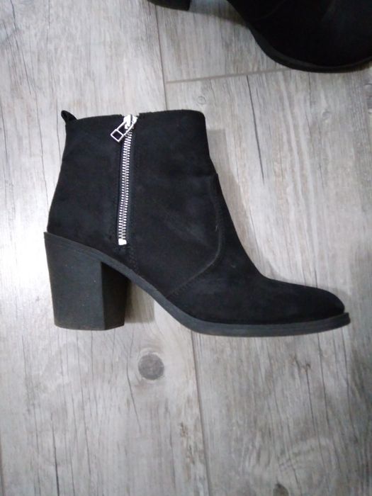 Жіночі ботильйони H&M
